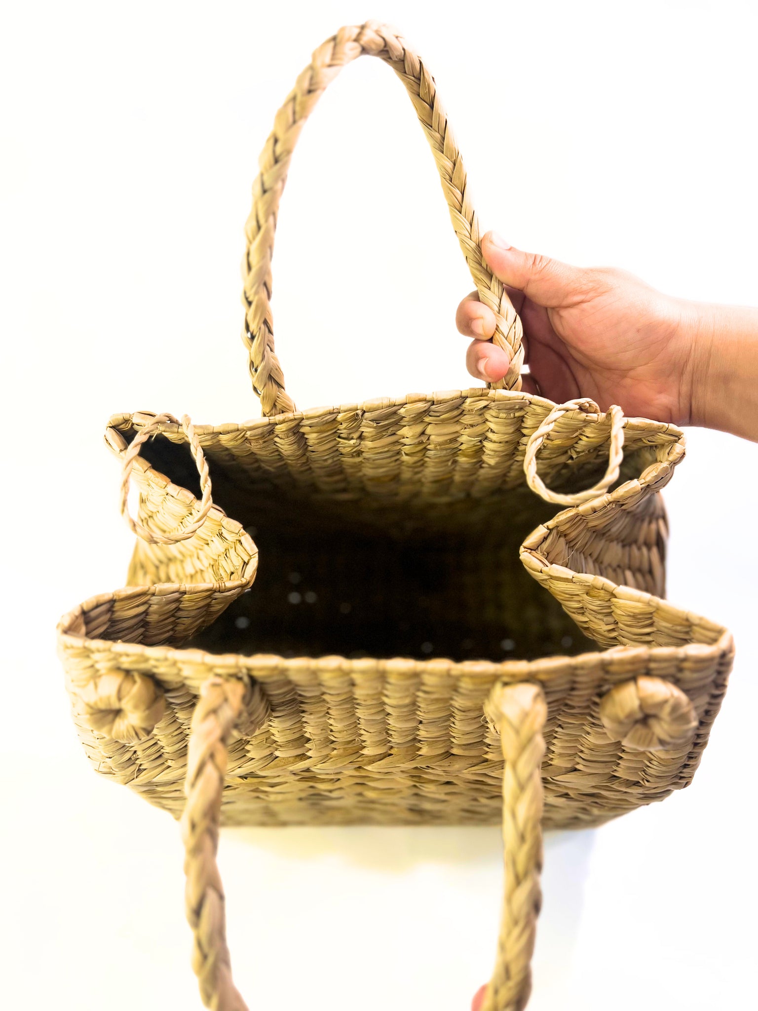 Amazon.com: Fermoscapes Kauna Grass Picnic Basket - Large Natural Handbag  and Lunch Bag, Perfect for Picnics and Outdoor Activities : Patio, Lawn &  Garden